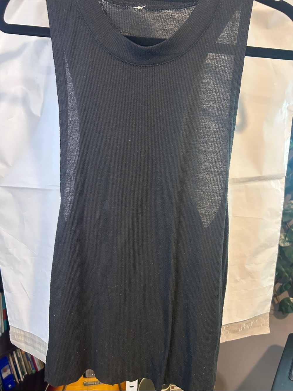 ALO YOGA MUSCLE TEE super soft .EUC